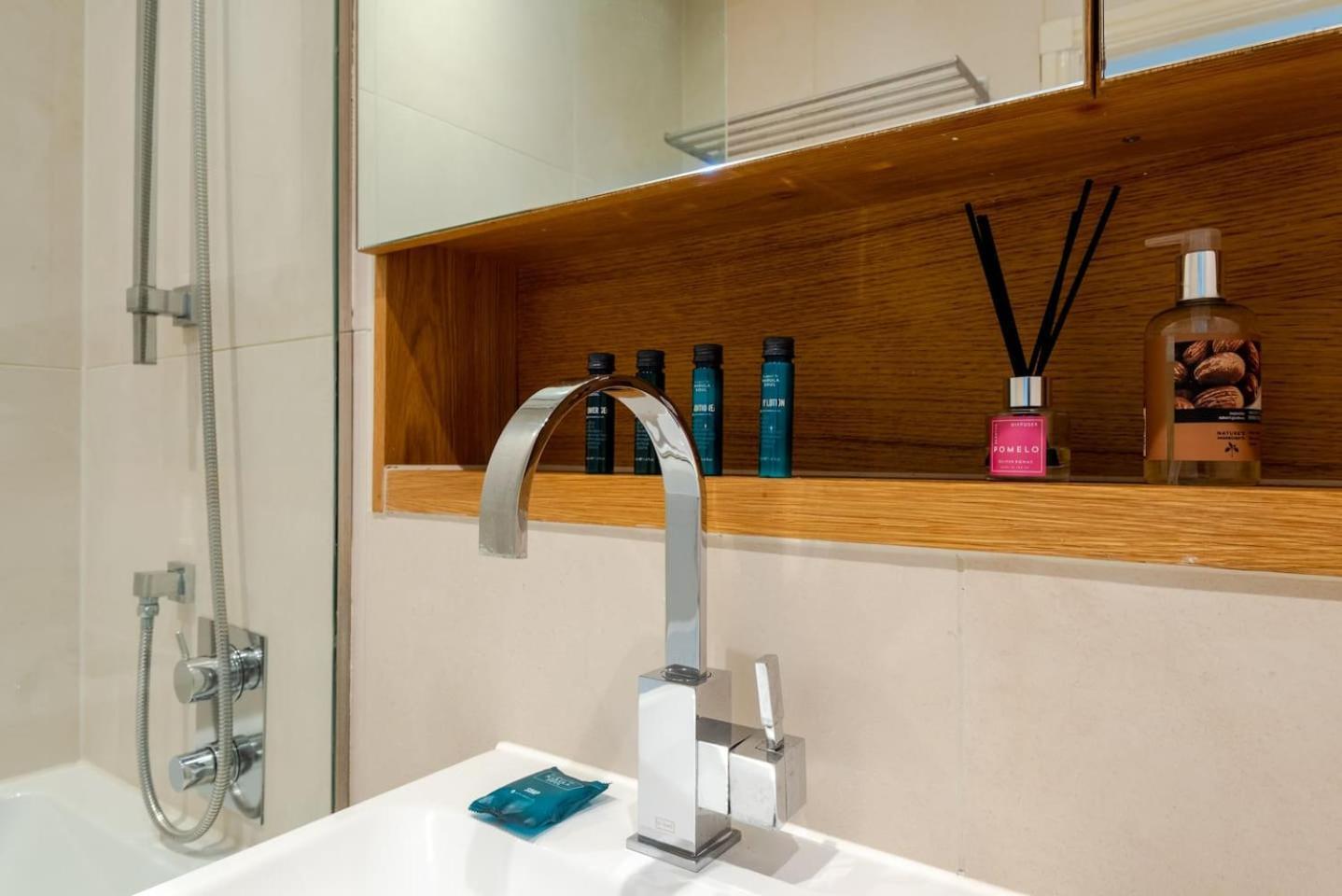 Guestready - Gorgeous Haven, 5-minutes To Angel Londra